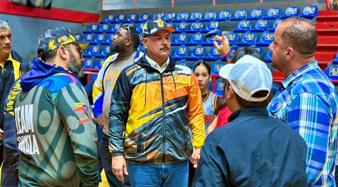 Gobernador Luis Caldera entrega equipos para la climatización total del ‘Belisario Aponte’