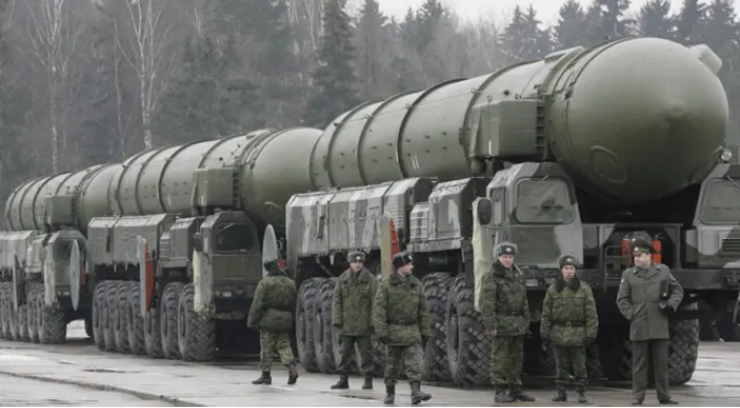 Rusia amenaza con usar armas nucleares si la OTAN intenta aislar Kaliningrado en el Báltico