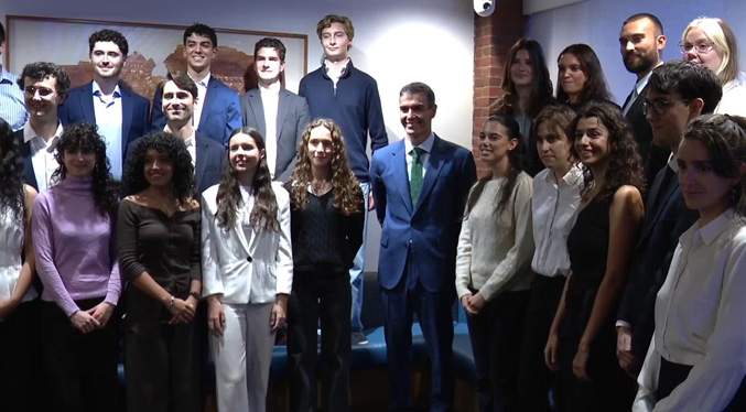 Estudiantes de Harvard preguntan a Sánchez por la corrupción en España y el caso Pegasus