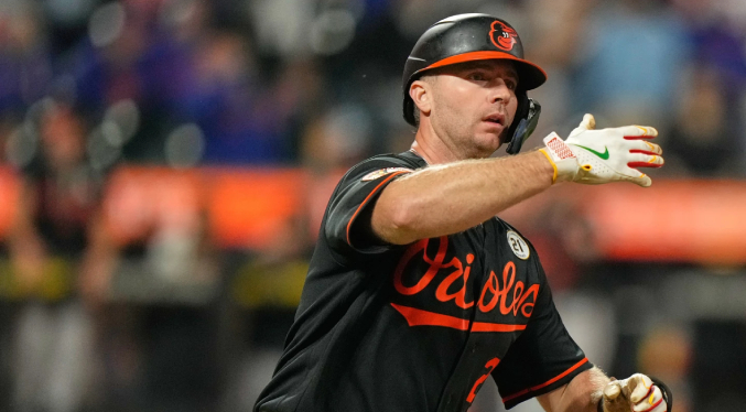 Pete Alonso conecta su jonrón 300 ante los Mets y recibe ovación de visita