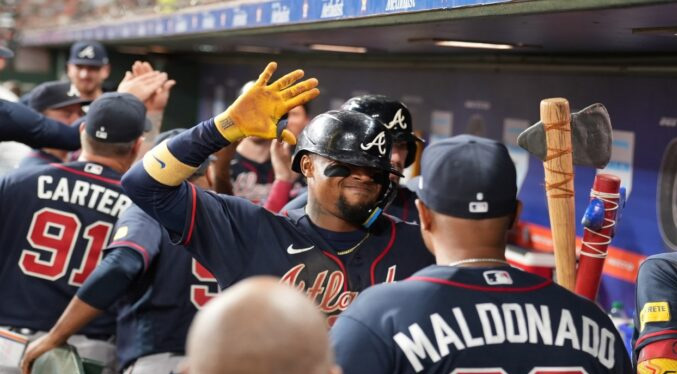 Ronald Acuña Jr. logra un Grand Slam y alcanza otra vez la exclusiva marca del 20-20