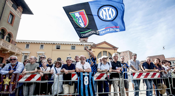 El fútbol italiano da el último adiós a Sandro Mazzola en Milán