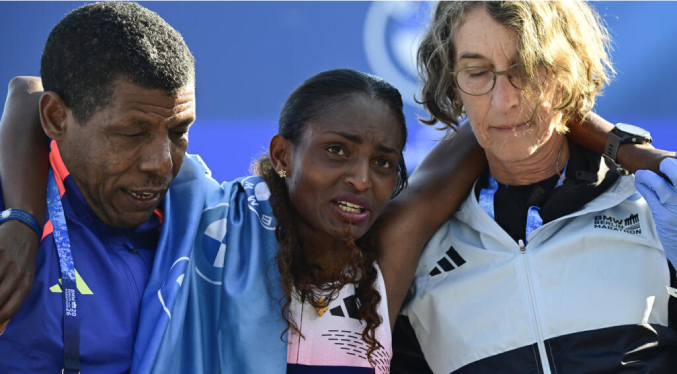 Assefa ganó el maratón de Berlín con un tendón de Aquiles roto