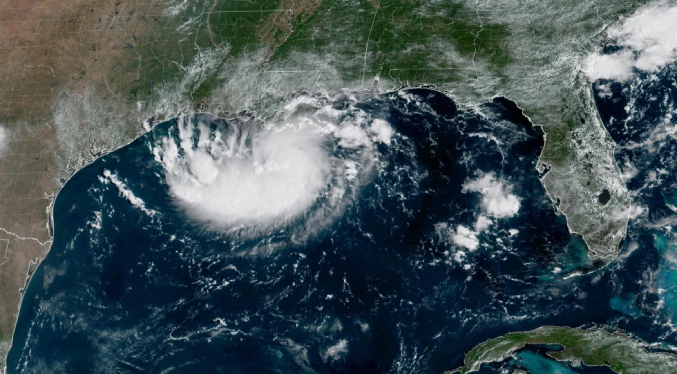Tormenta tropical Edouard podría alcanzar fuerza de huracán mientras se acerca a Texas y Luisiana