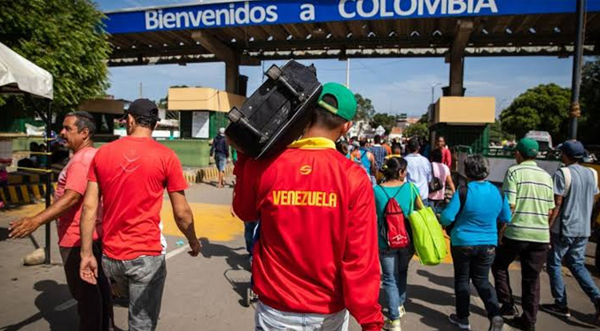 Riesgo de deportación azuza la carrera de los venezolanos por regularizarse en Colombia