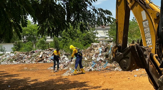 IMAU extrae 90 toneladas de desechos y escombros del Hospital Psiquiátrico de Maracaibo