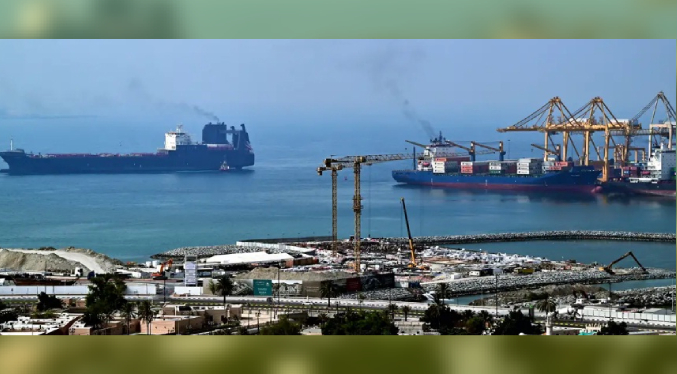 Irán suspende arancel a buques extranjeros con destino a puertos persas