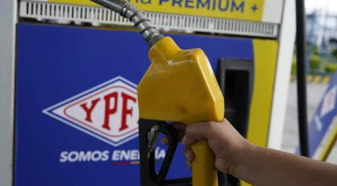 Bolivia eliminará subvención de combustibles en 2027