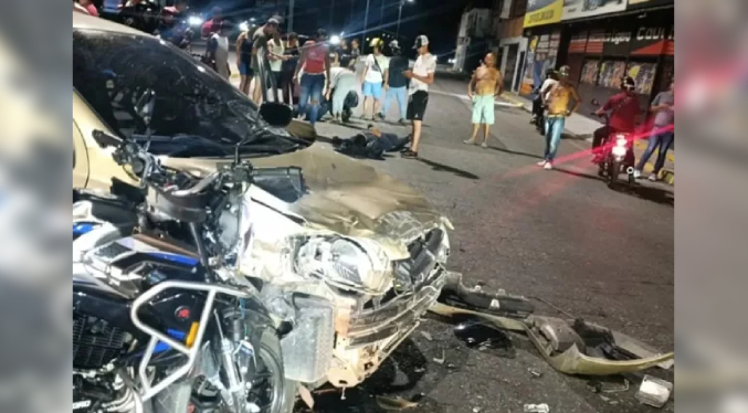 Cuatro funcionarios de la PNB heridos tras choque entre dos motos y un carro en Maracay
