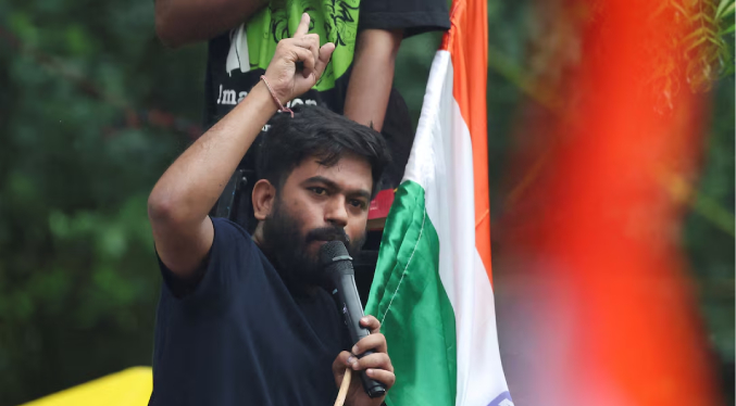 Policía detiene al fundador de las «Cucarachas» al iniciar una nueva protesta en Nueva Delhi