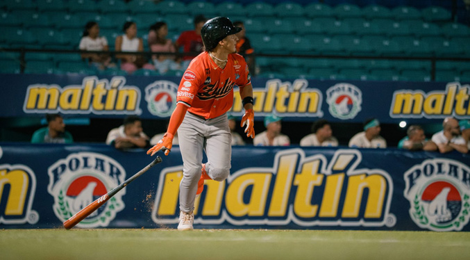 Águilas cierra la semana con su primer triunfo