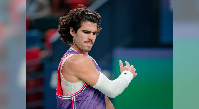 Alcaraz vuelve a estrellarse en Shanghái y Zverev se asegura el N.1 al final del año
