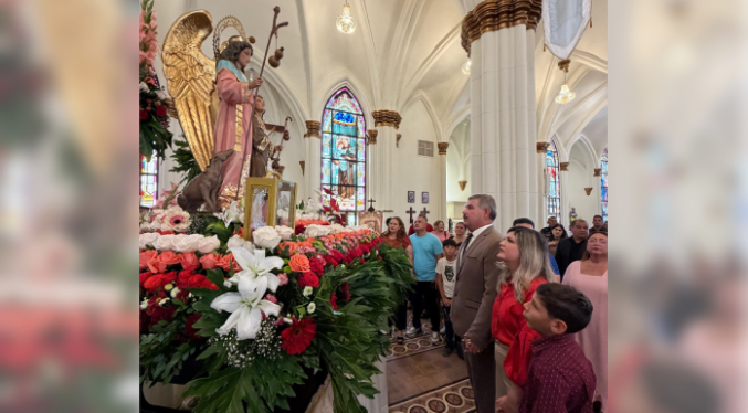 Gobernador Luis Caldera acompaña a El Moján en la solemnidad de su Patrono, San Rafael Arcángel