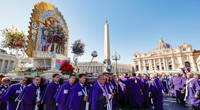 Católicos peruanos confían en la recuperación de León XIV y en que pueda visitar su país