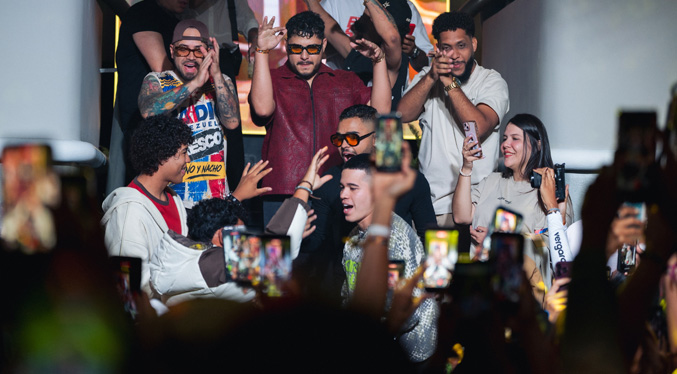 Chyno y Nacho celebran el lanzamiento de “Radio Venezuela fresco” en Caracas