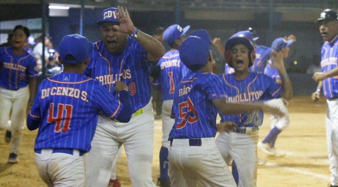 Criollitos y Fevebéisbol ganan en jornada inaugural del Interinstitucional de béisbol U10