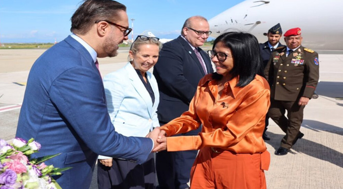 Delcy Rodríguez llega a Roma para participar en el Foro Mundial de la FAO