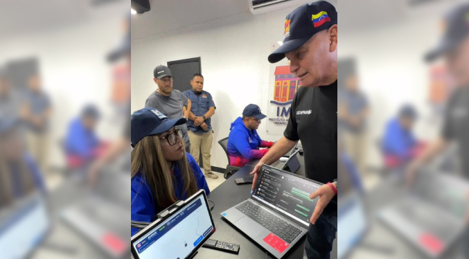 Alcalde Di Martino: «IMAU monitorea rutas de aseo y procesa denuncias con sistema de inteligencia artificial»