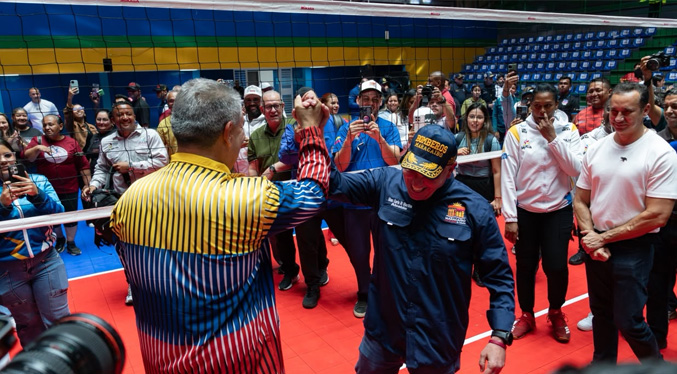 Alcalde Di Martino acompaña al Gobernador Caldera en la reinauguración del gimnasio Belisario Aponte