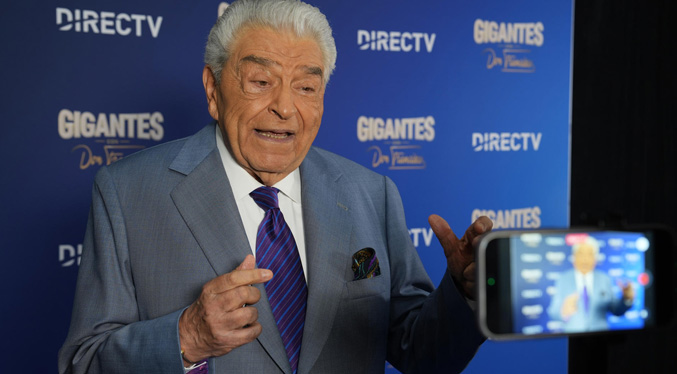 Don Francisco vuelve al estudio de «Sábado Gigante» para unir el ayer y el hoy