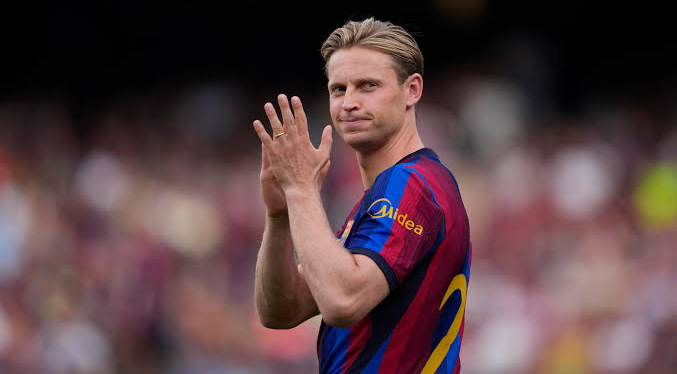 Frenkie de Jong vuelve a los entrenamientos grupales del Barcelona dos meses después