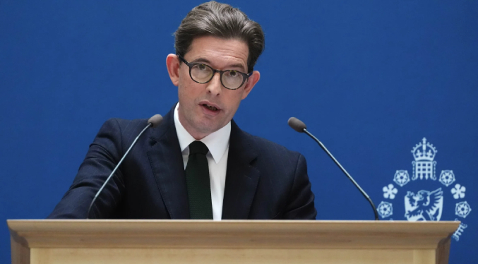 La IA amenaza con cambiar «las reglas del juego» de las armas biológicas, advierte un jefe de inteligencia