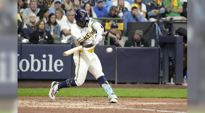 Cerveceros vence 2-1 a Dodgers en el primero de la Serie de Campeonato de la Nacional