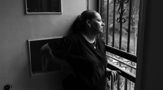 Familia venezolana en EEUU vive encerrada por temor a ICE: «No queremos abrir la puerta»