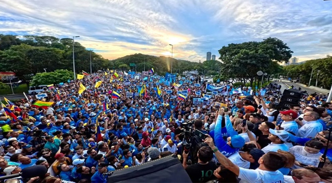 Denuncian la detención de siete personas que trabajaron en marcha opositora