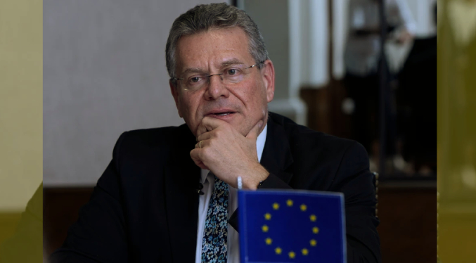 La UE y China logran acuerdo comercial provisional, dice enviado europeo