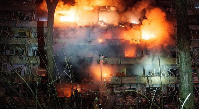 Rusia lanza 39 misiles balísticos y 120 drones de ataque contra Ucrania: Al menos cuatro muertos en Kiev