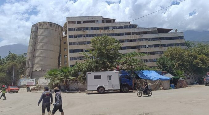 Localizan otros dos cuerpos tras los doble terremotos en La Guaira este 11-Oct