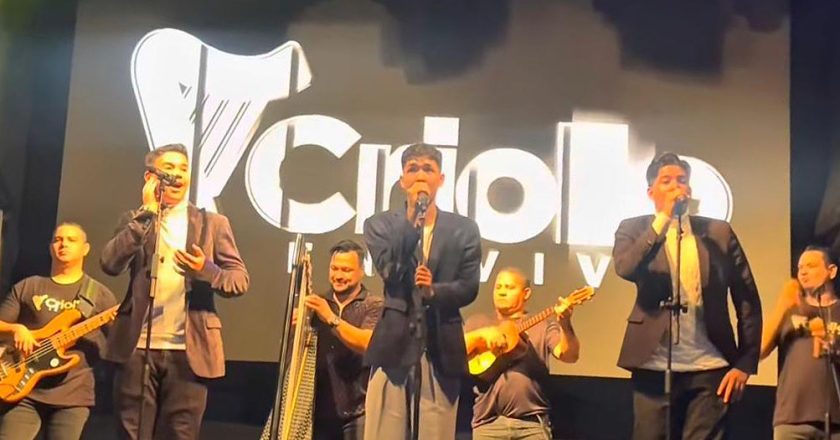 Tres jóvenes hacen vibrar el alma musical de Venezuela