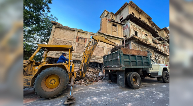 Alcaldía de Maracaibo evalúa riesgos en la infraestructura Hotel Granada