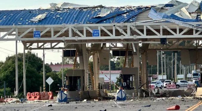Detonan carro-bomba en peaje de Colombia que deja varios heridos