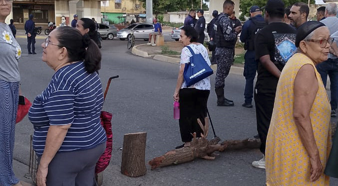 Más de 90 familias protestan tras 30 horas sin servicio eléctrico en Sabaneta