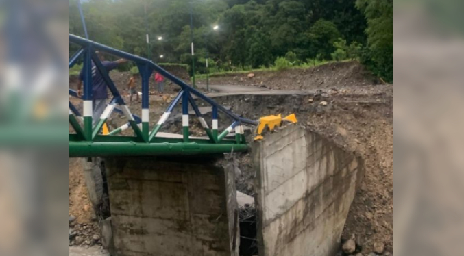 Fuertes lluvias ocasionan colapso de puente recién inaugurado en Portuguesa