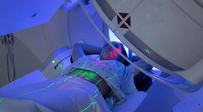 La radioterapia es indicada en el 90 % de casos de cáncer