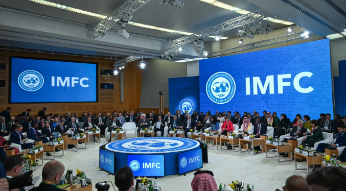 Reuniones del FMI y el Banco Mundial se centran en riesgos globales y beneficios de la IA