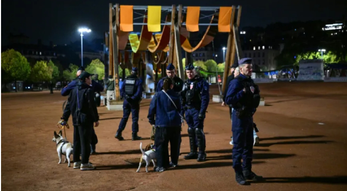 Francia empieza a juzgar a los detenidos durante los disturbios y anuncia nuevos toques de queda